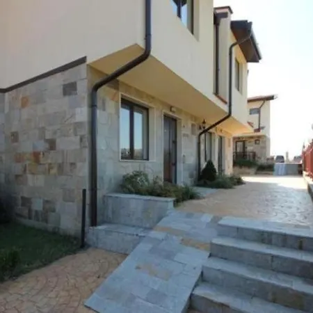 Dream In Imperial Heights Будинок відпочинку *