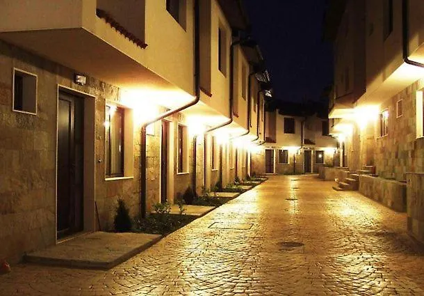 Dream In Imperial Heights *