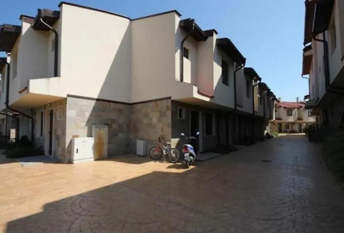 Dream In Imperial Heights Slantchev Briag